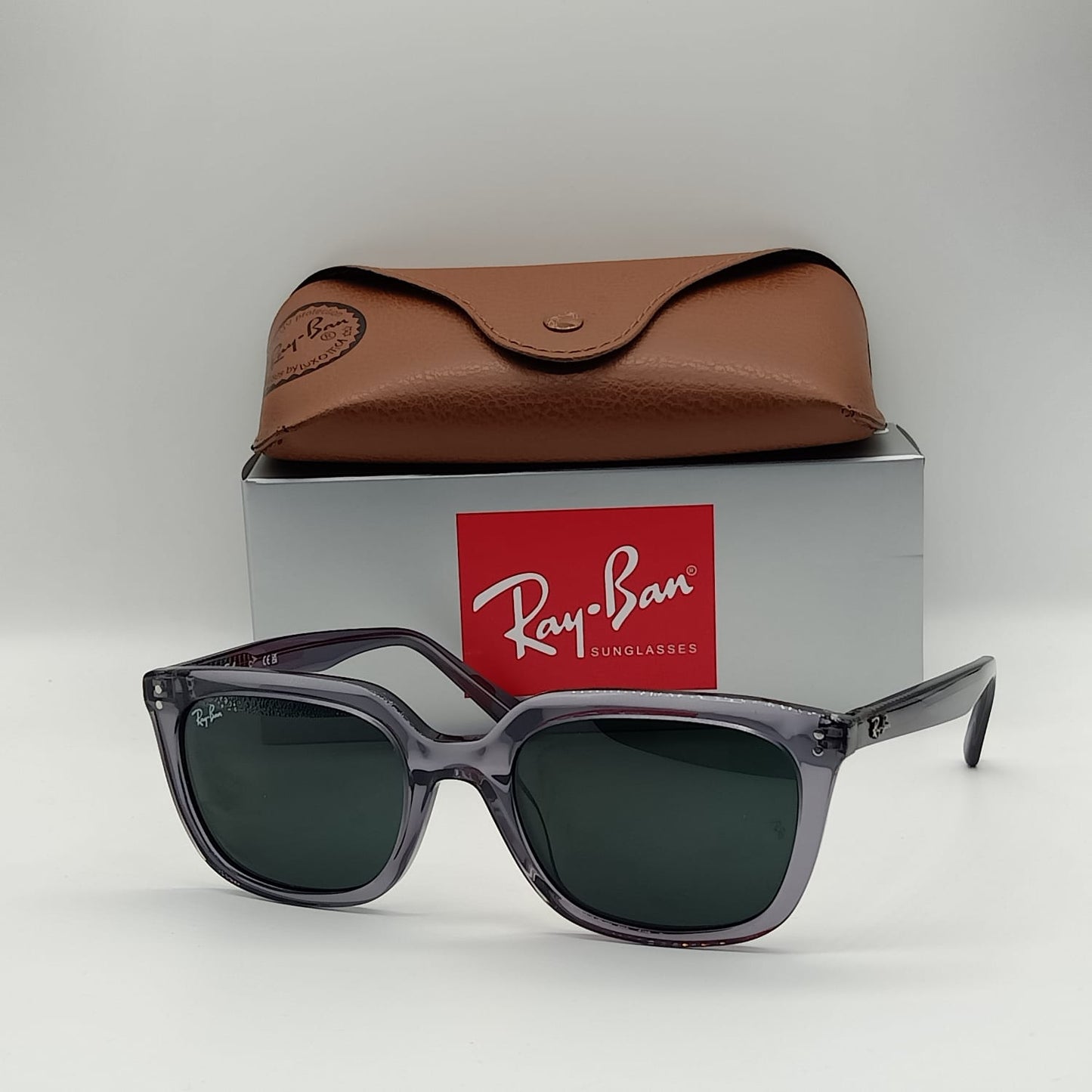 Ray ban