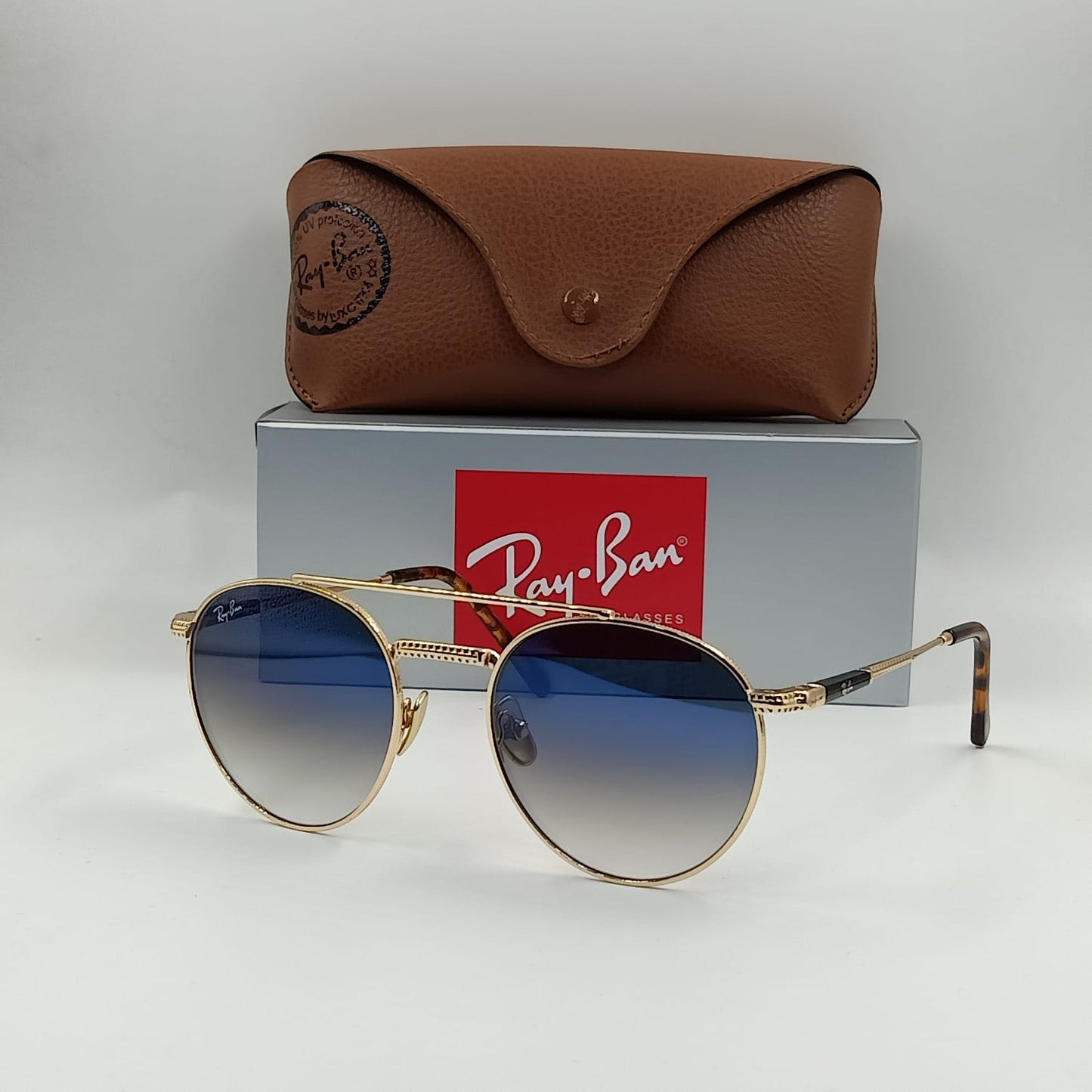 Ray ban