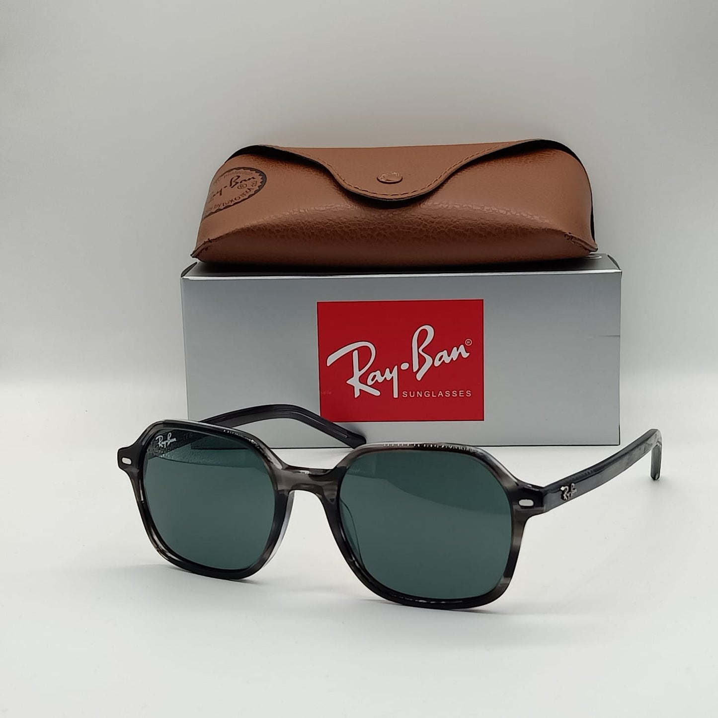Ray ban