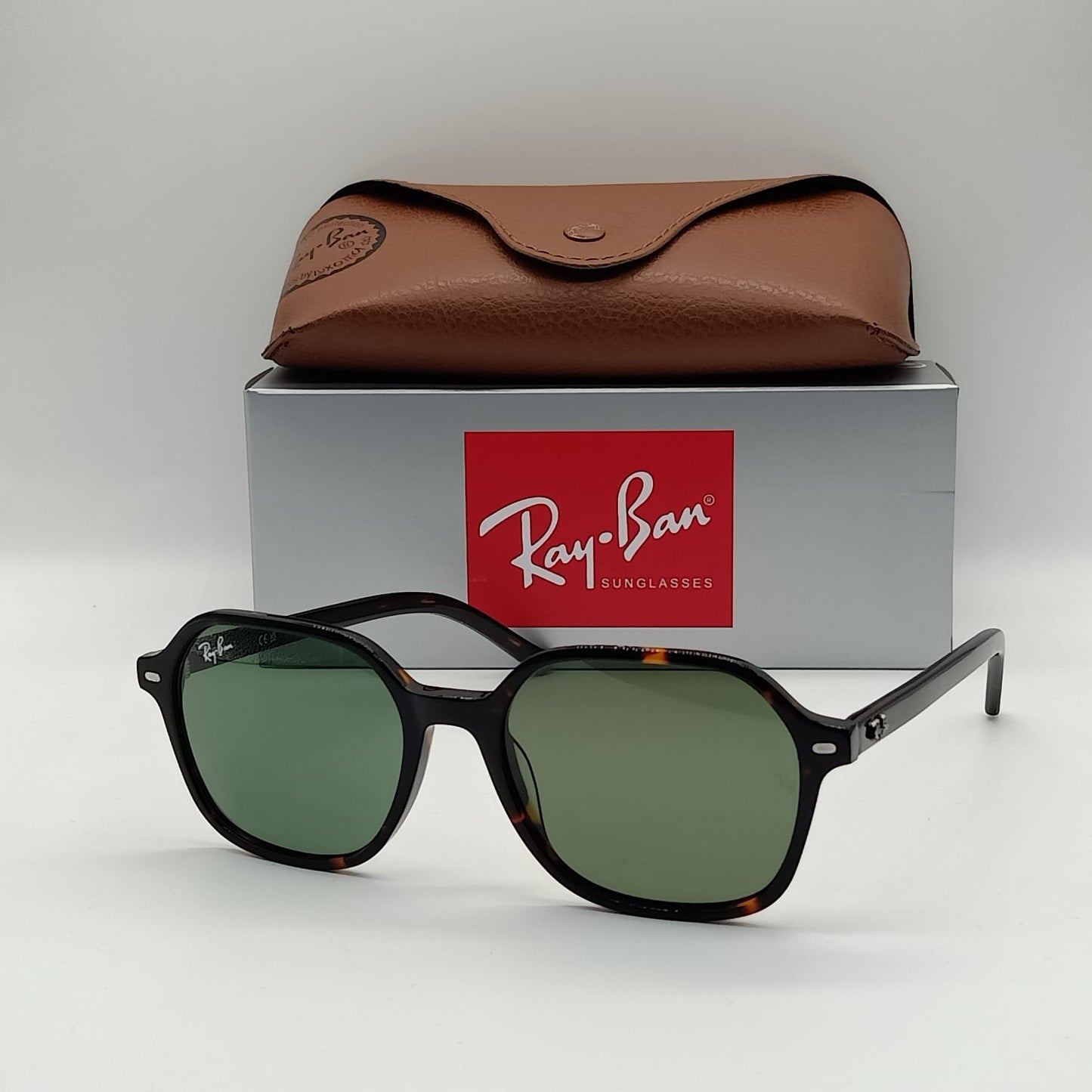 Ray ban