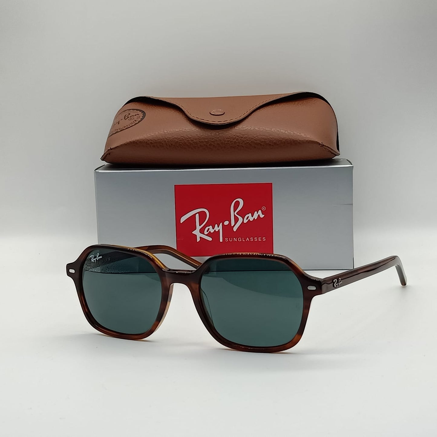 Ray ban