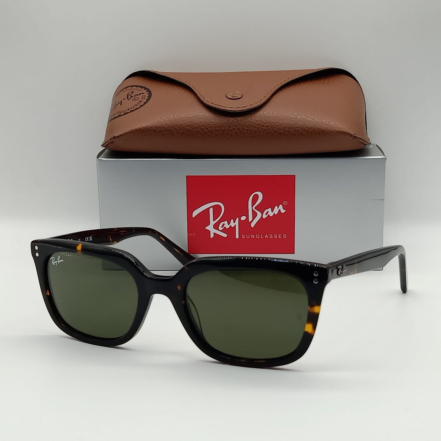 Ray ban