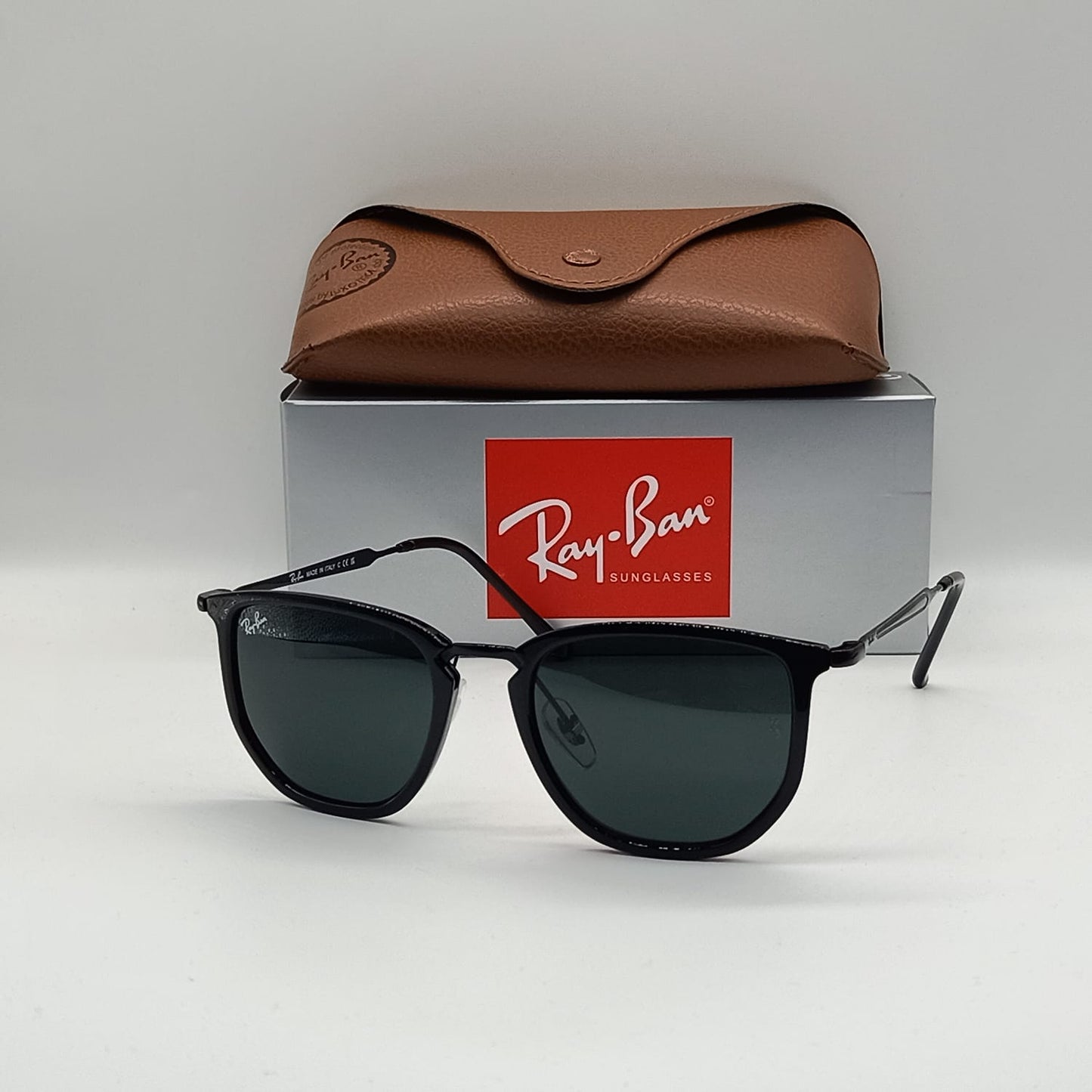 Ray ban